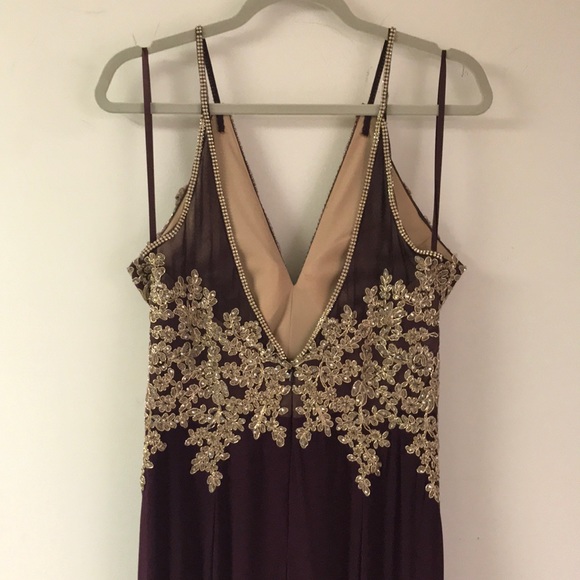 Burgundy and gold evening dress - Picture 4 of 5